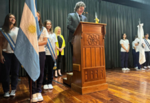 Javier Milei fue a su excolegio: un discurso entre anécdotas y anticomunismo