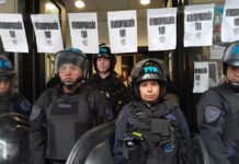 Un megaoperativo policial para sostener los despidos de Milei