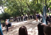 Un grupo de veteranos se retiró de un acto por Malvinas tras considerar partidario el discurso de una profesora