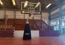 Se instalaron nuevas jirafas de básquet en el Polideportivo Municipal