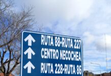 Desde señalización municipal se busca personal idóneo en tareas de plotteo