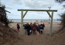 Alumnos de Juan N. Fernández visitaron Necochea en el lanzamiento de Buenos Anfitriones 2025