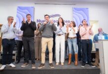 Con un mensaje esperanzador, Arturo Rojas lanzó la lista de Nueva Necochea encabezada por Matías Sierra: “Tenemos las cuentas ordenadas y seguimos haciendo obras”