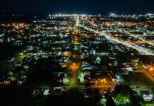 El distrito gana en seguridad y eficiencia energética con el avance progresivo del recambio lumínico