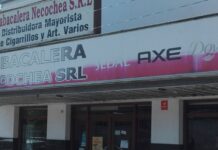 Robo en la tabacalera: cargaron dos camionetas con elementos y huyeron