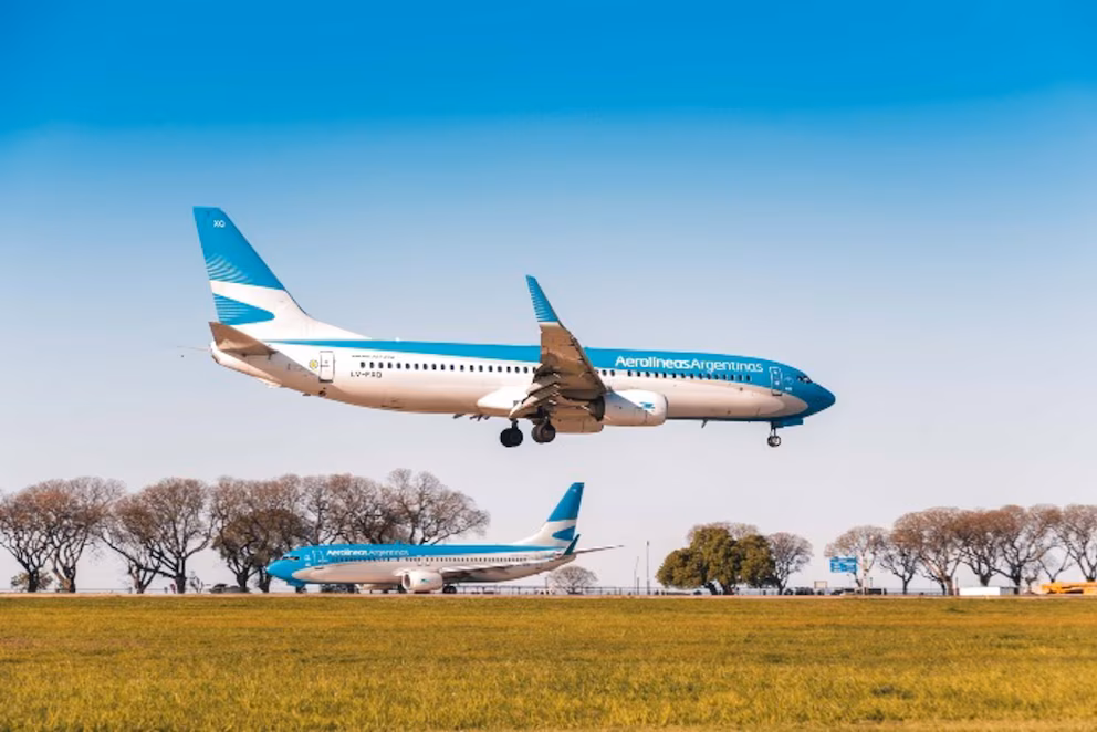 Aerolíneas Argentinas lanzó descuentos del 25% para destinos nacionales e internacionales