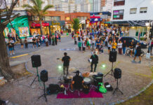 Los artistas callejeros vuelven a hacer brillar las noches de verano