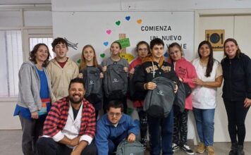 Puerto Ciudad Inclusiva: entregó 40 mochilas escolares a la Escuela Especial Nº 503