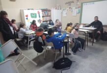 Puerto Ciudad llevó al CEC 801 una jornada para reflexionar sobre pantallas, consumos problemáticos y hábitos saludables
