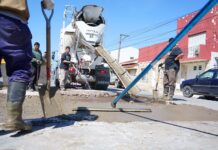 Las cuadrillas de bacheo urbano avanzaron con importantes arreglos en dos sectores de la ciudad