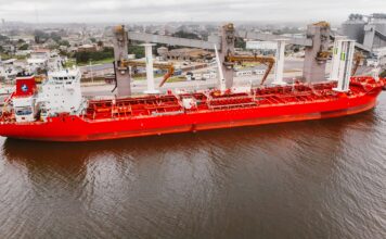 INNOVACIÓN TECNOLÓGICA Y SUSTENTABILIDAD EN PUERTO QUEQUÉN: ARRIBÓ EL BUQUE «SANTIAGO I» EQUIPADO CON MODERNAS VELAS DE SUCCIÓN