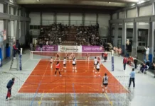 El Polideportivo Municipal fue la sede para los partidos inaugurales del Open Neco de vóley